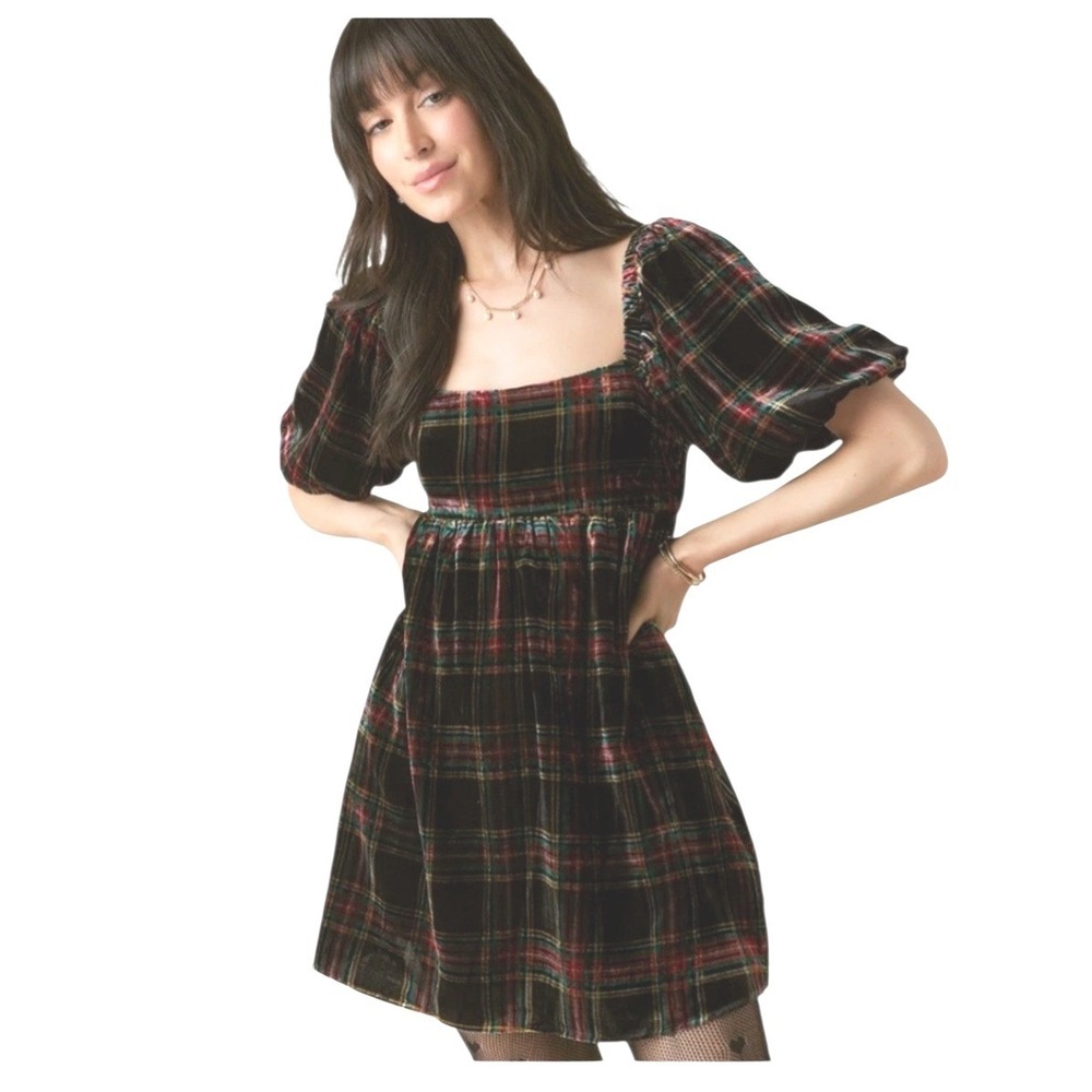 Audrey Parks Francescas Grace Plaid Velvet Womens size Medium Holiday Puff Dress